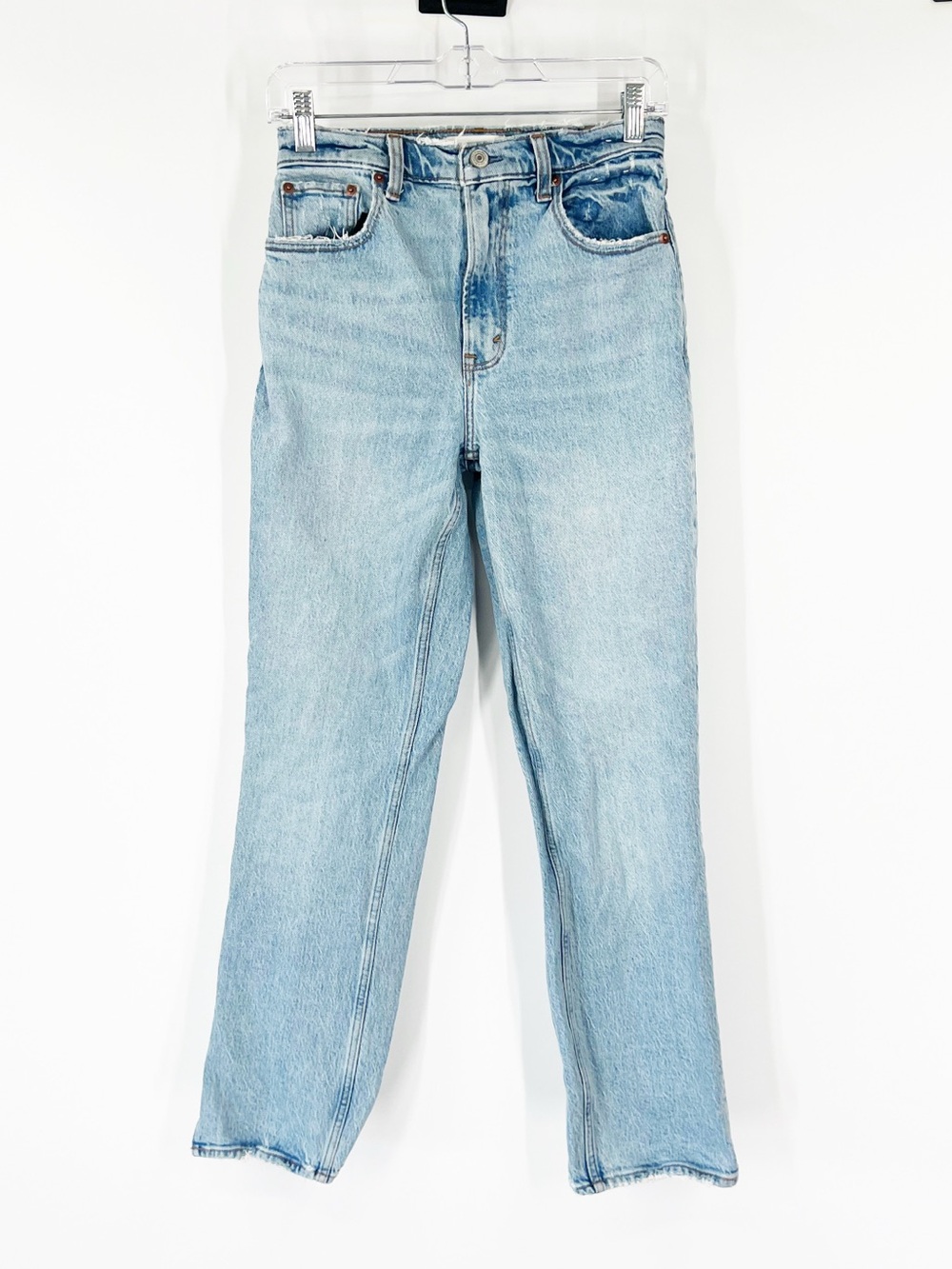 Abercrombie & Fitch The ‘90s Straight Jeans Ultra High Rise Ankle Slits